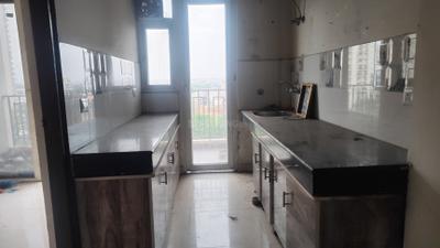 Kitchen Image of 950 Sq.ft 3 BHK Apartment / Flat for sale in Signature Global The Roselia, Sector 95A Gurgaon for Rs. 7800000