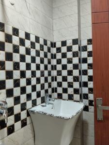 Bathroom Image of 450 Sq.ft 1 BHK Builder Floor for sale in Saket New Delhi for Rs. 2450000