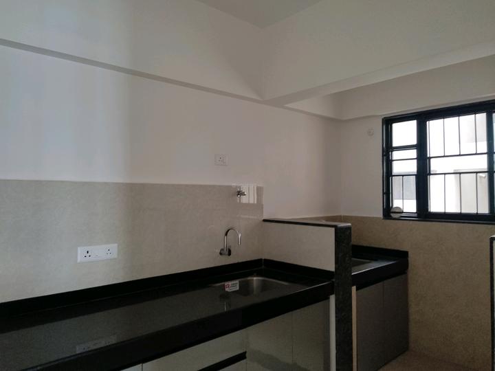 Kate Moze Eastern Royale Building No 2 Main Image 1