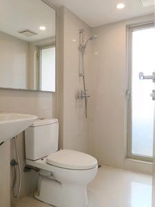 Common Bathroom Image of 420 Sq.ft 1 BHK Apartment / Flat for rent in Hiranandani The Walk, Hiranandani Estate Thane for Rs. 30000