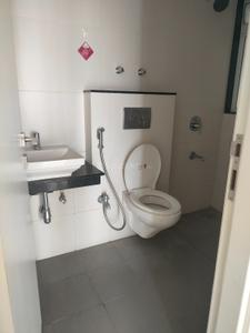 Bathroom Image of 800 Sq.ft 2 BHK Apartment / Flat for rent in Godrej Greens, Pisoli Pune for Rs. 17000
