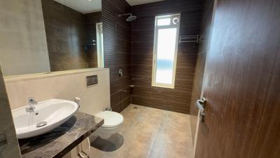 Image of 5200 Sq.ft 4 BHK Apartment / Flat for sale in Omkar Alta Monte, Malad East, Mumbai for Rs. 125000000