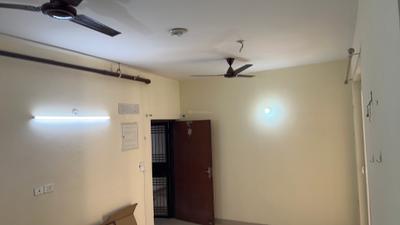 Living Room Image of 1250 Sq.ft 3 BHK Apartment / Flat for rent in Supertech Eco Village 3, Noida Extension Greater Noida for Rs. 16500