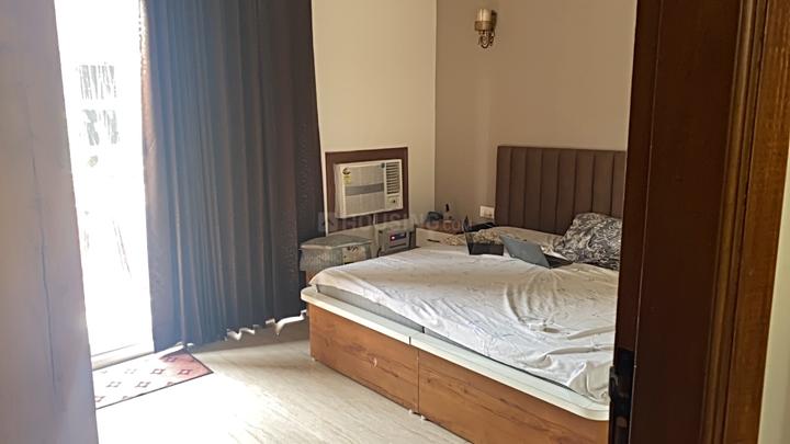 DLF Phase 3 Bedroom 1
