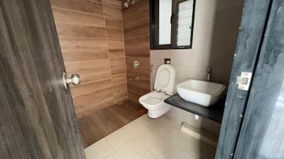 Bathroom Image of 560 Sq.ft 1 BHK Apartment / Flat for sale in Paranjape Blueridge The Groves, Hinjawadi Pune for Rs. 6399999