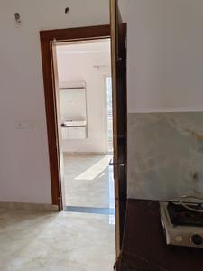 Kitchen Image of 1500 Sq.ft 1 BHK Builder Floor for rent in Gomti Nagar Lucknow for Rs. 15000