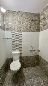 Bathroom Image of 1000 Sq.ft 1 BHK Builder Floor for rent in Palam Vihar Gurgaon for Rs. 18000