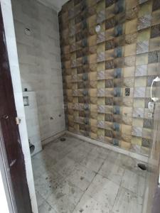Bathroom Image of 700 Sq.ft 2 BHK Apartment / Flat for sale in Royal homes, Sector 7 Gurgaon for Rs. 4800000