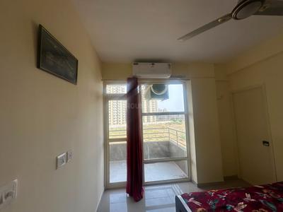 Bedroom Image of 800 Sq.ft 3 BHK Apartment / Flat for rent in Pyramid Altia, Sector 70 Gurgaon for Rs. 35000