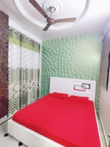 Bedroom Image of 800 Sq.ft 2 BHK Builder Floor for rent in Sector 7 Rohini New Delhi for Rs. 35000