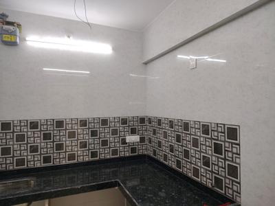 Kitchen Image of 700 Sq.ft 2 BHK Apartment / Flat for rent in Ashar Axis, Thane West Thane for Rs. 47000