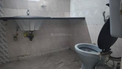 Bathroom Image of 1450 Sq.ft 2 BHK Apartment / Flat for rent in Netaji Subhash Apartments, Sector 13 Dwarka New Delhi for Rs. 30000