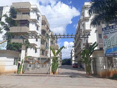 Image of 915 Sq.ft 2 BHK Apartment / Flat for sale in SLV Brundavan by Vishal Builders, Bommasandra, Bengaluru for Rs. 4700000