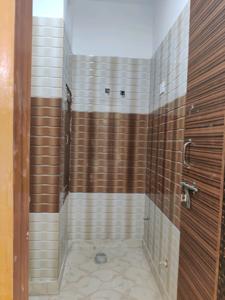 Common Bathroom Image of 900 Sq.ft 3 BHK Builder Floor for sale in DLF Ankur Vihar Ghaziabad for Rs. 3530223