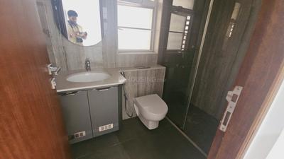 Bathroom Image of 2722 Sq.ft 4 BHK Apartment / Flat for sale in Kaloor Kochi for Rs. 30000000