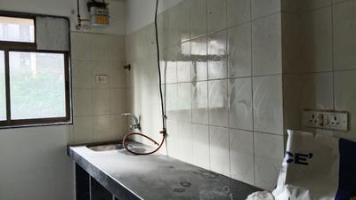 Kitchen Image of 500 Sq.ft 1 BHK Apartment / Flat for rent in Priyadarshini CHS, Dadar West Mumbai for Rs. 65000