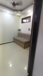Hall Image of 600 Sq.ft 1 BHK Apartment / Flat for rent in Pushpa Bhavan, Colaba Mumbai for Rs. 95000