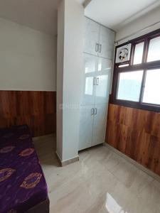 Bedroom Image of 580 Sq.ft 2 BHK Builder Floor for rent in Shalimar Bagh New Delhi for Rs. 26000