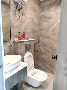 Common Bathroom Image of 800 Sq.ft 2 BHK Builder Floor for sale in Sector 17 Dwarka New Delhi for Rs. 18000000