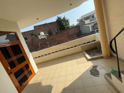 Balcony Image of 2500 Sq.ft 3 BHK Builder Floor for rent in Ranjit Avenue Amritsar for Rs. 19000