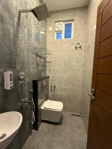 Bathroom Image of 1850 Sq.ft 3 BHK Duplex for sale in Thudiyalur Coimbatore for Rs. 11000000