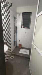Space Palace Bathroom 3