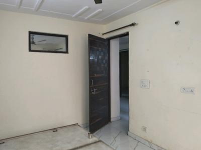 Bedroom Image of 900 Sq.ft 3 BHK Builder Floor for rent in Patparganj New Delhi for Rs. 30000