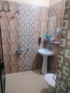 Bathroom Image of 1250 Sq.ft 3 BHK Builder Floor for sale in Shastri Nagar Ghaziabad for Rs. 8000000