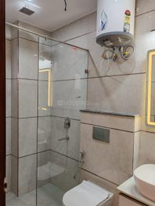 Bathroom Image of 950 Sq.ft 2 BHK Apartment / Flat for sale in DLF Pink Town House, DLF Phase 3 Gurgaon for Rs. 6200000