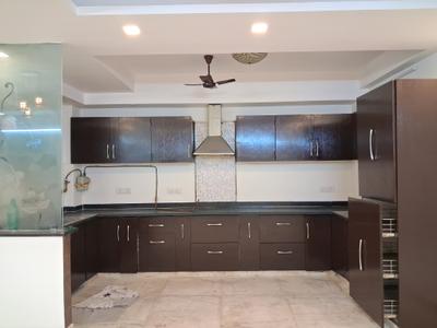 Kitchen Image of 2700 Sq.ft 4 BHK Builder Floor for sale in Paschim Vihar New Delhi for Rs. 40000000