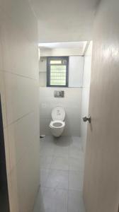 Bathroom Image of 858 Sq.ft 2 BHK Apartment / Flat for rent in Aarti Awashkar Complex, Kandivali West Mumbai for Rs. 48000