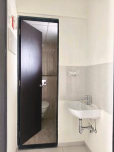 Common Bathroom One Image of 550 Sq.ft 1 BHK Apartment / Flat for rent in Kolte Patil Life Republic Sector R10 10th Avenue Universe Phase II, Nerhe Pune for Rs. 22500