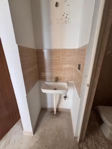Bathroom Image of 630 Sq.ft 2 BHK Apartment / Flat for sale in Solaris Shalimar, Botanical Garden Area Howrah for Rs. 5000000