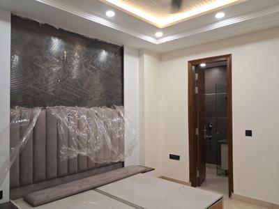 Bedroom Image of 1800 Sq.ft 3 BHK Builder Floor for sale in Paschim Vihar New Delhi for Rs. 39000000