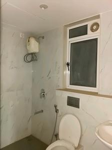 Common Bathroom Image of 848 Sq.ft 2 BHK Apartment / Flat for rent in Runwal Gardens, Dombivli East Thane for Rs. 17000