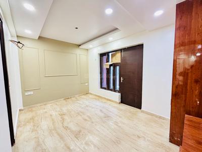 Bedroom Image of 1820 Sq.ft 3 BHK Builder Floor for rent in Shahdara New Delhi for Rs. 40000