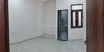 Bedroom Image of 981 Sq.ft 2 BHK Builder Floor for rent in 32nd Parkview Gaur Yamuna City, Yeida Greater Noida for Rs. 16000