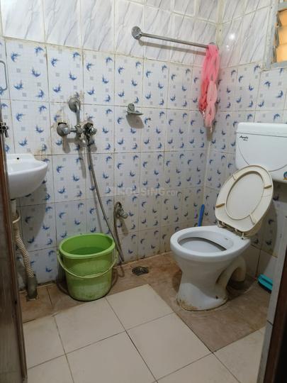 HI Kalyan Plaza Anex Bathroom 1