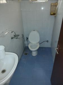 Bathroom Image of 1149 Sq.ft 3 BHK Apartment / Flat for sale in Janapriya Lake Front D, Kapra Secunderabad for Rs. 5500000