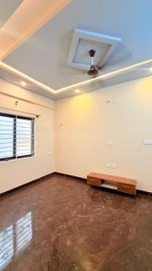 Hall Image of 625 Sq.ft 1 BHK Apartment / Flat for rent in Domlur Layout Bengaluru for Rs. 33500