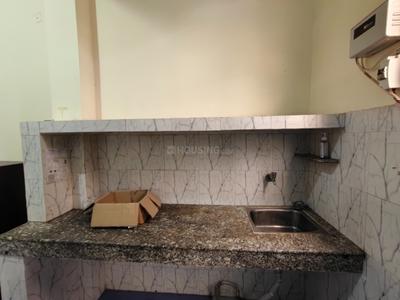 Kitchen Image of 270 Sq.ft 1 BHK Builder Floor for rent in Mayur Vihar Phase 1 New Delhi for Rs. 16000