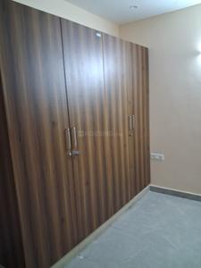 Bedroom Image of 3500 Sq.ft 4 BHK Builder Floor for rent in Sector 122 Noida for Rs. 38000