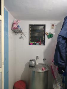 Common Bathroom Image of 800 Sq.ft 1 BHK Apartment / Flat for rent in Thane West Thane for Rs. 33500