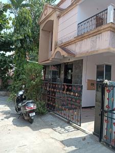 Image of 225 Sq.ft 4 BHK Independent House for rent in Athwa, Surat for Rs. 35000