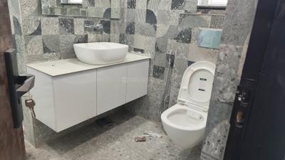 Image of 1800 Sq.ft 3.5 BHK Apartment / Flat for sale in Om Satyam Apartment, Sector 4 Dwarka, New Delhi for Rs. 33000000