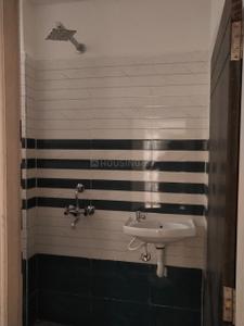 Bathroom Image of 650 Sq.ft 1 BHK Apartment / Flat for rent in Nallakunta Hyderabad for Rs. 16000