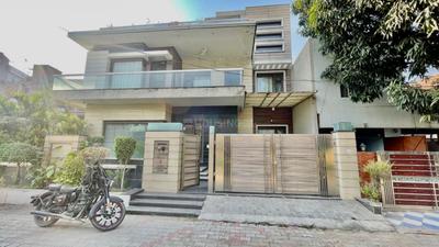 Image of 5050 Sq.ft 7 BHK Independent House for sale in Gazipur, Zirakpur for Rs. 40000000