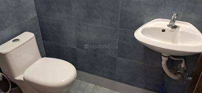 Bathroom Image of 1030 Sq.ft 2 BHK Apartment / Flat for rent in Sanroyal Roscara, Mannanthala Thiruvananthapuram for Rs. 15000