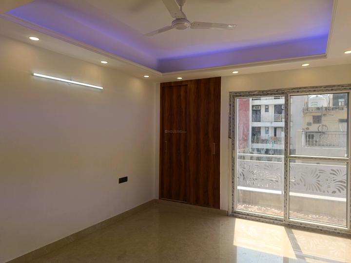 Bedroom Two Image of 2000 Sq.ft 4 BHK Builder Floor for rent in Saket New Delhi for Rs. 50000