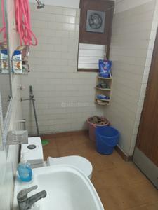 Bathroom Image of 1375 Sq.ft 2 BHK Apartment / Flat for rent in Prayag Apartment, Vasundhara Enclave New Delhi for Rs. 36000